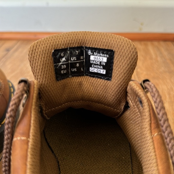 Dr Martens size 7 - Picture 3 of 6